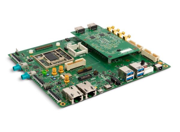 Lantronix Open-Q 8550CS SOM Development Kit